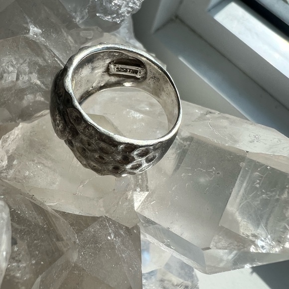 Size 8 silver wide band ring . - Picture 4 of 9